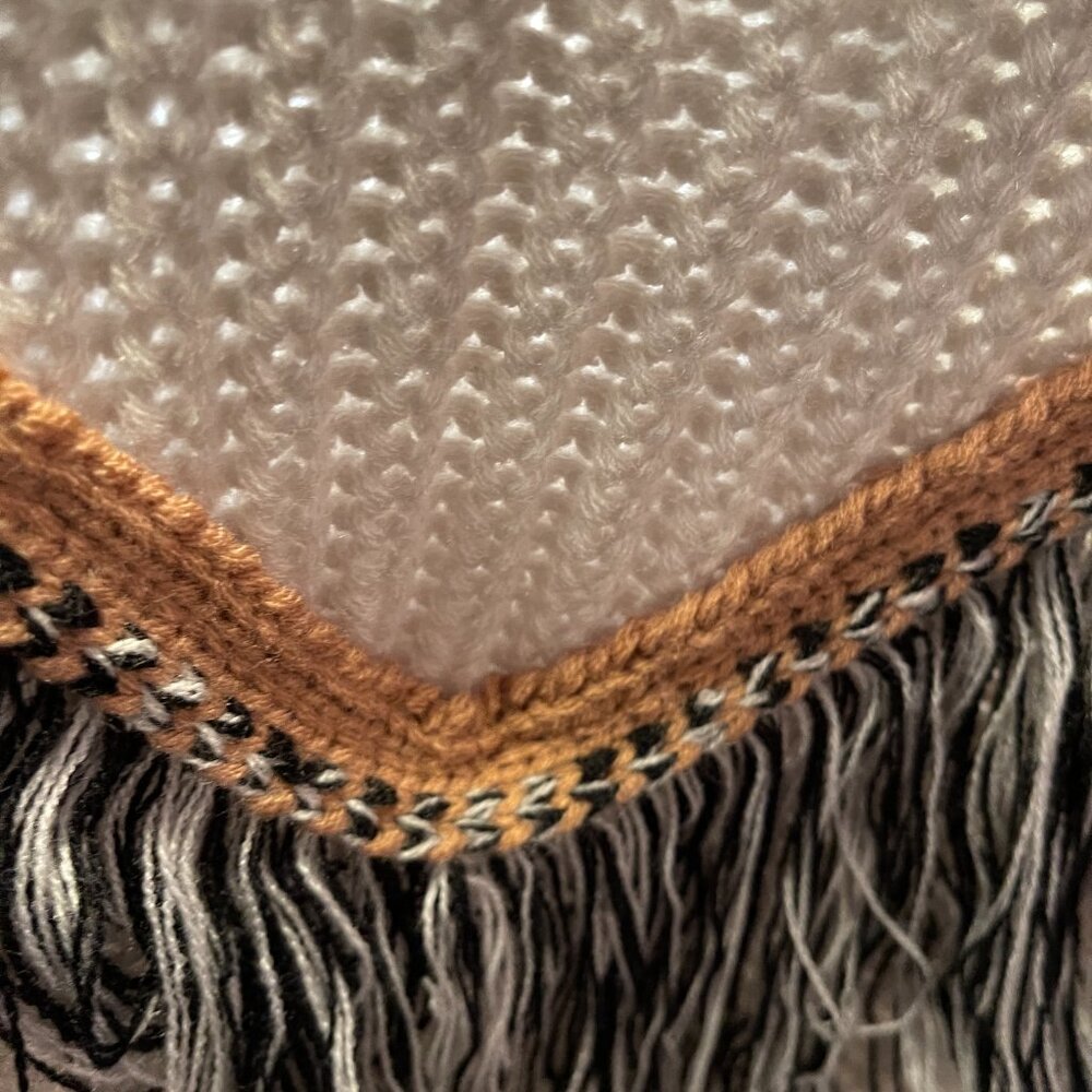boutique style for spring fun fringe playful‎ warm layers sweater - LG - Picture 4 of 7